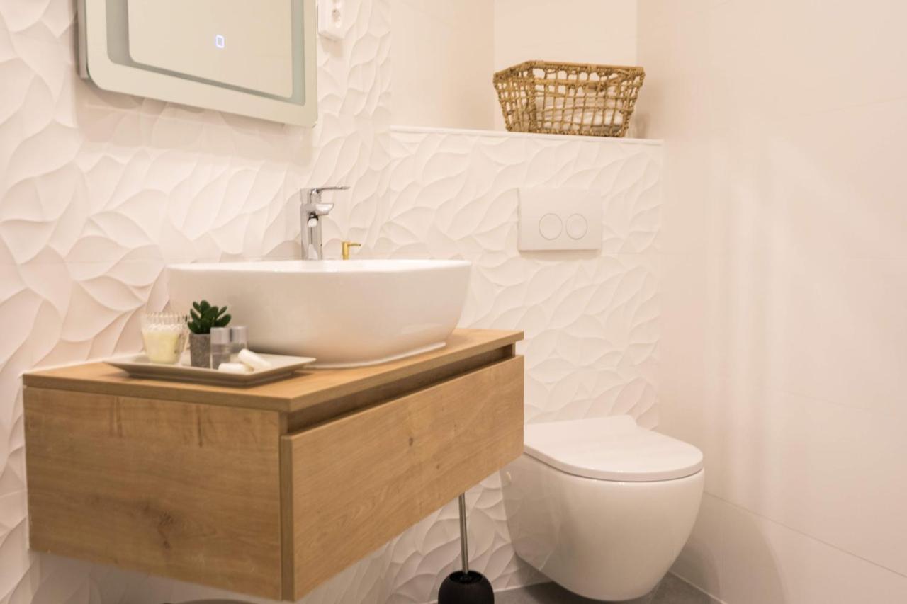 Luxury Rooms With Balcony Zadar Ngoại thất bức ảnh
